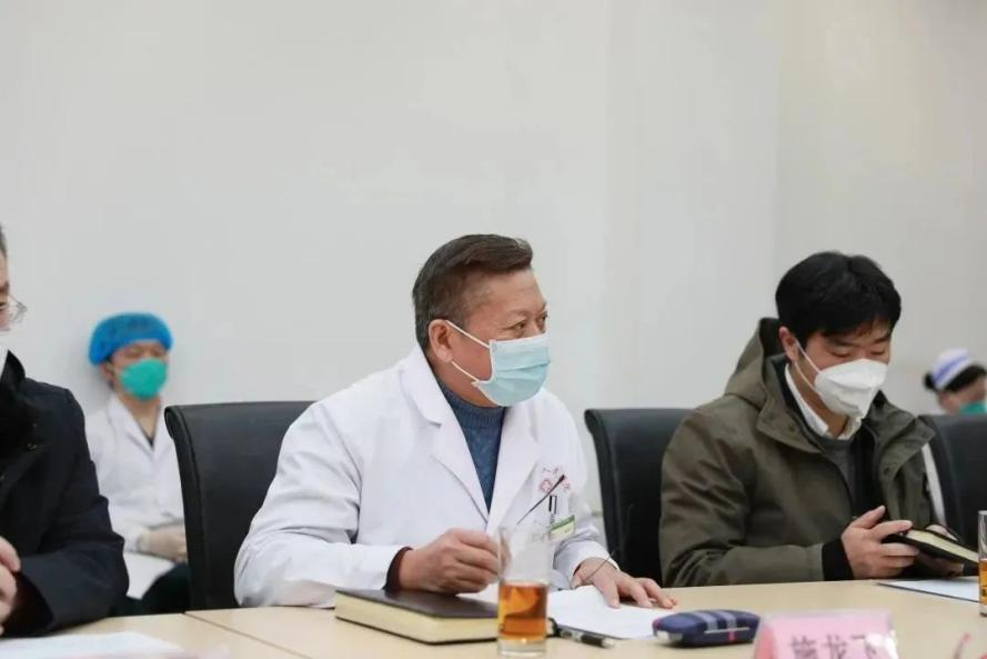 副市長朱德義等領導到我院調(diào)研指導醫(yī)療救治工作并慰問一線醫(yī)務人員(圖1)